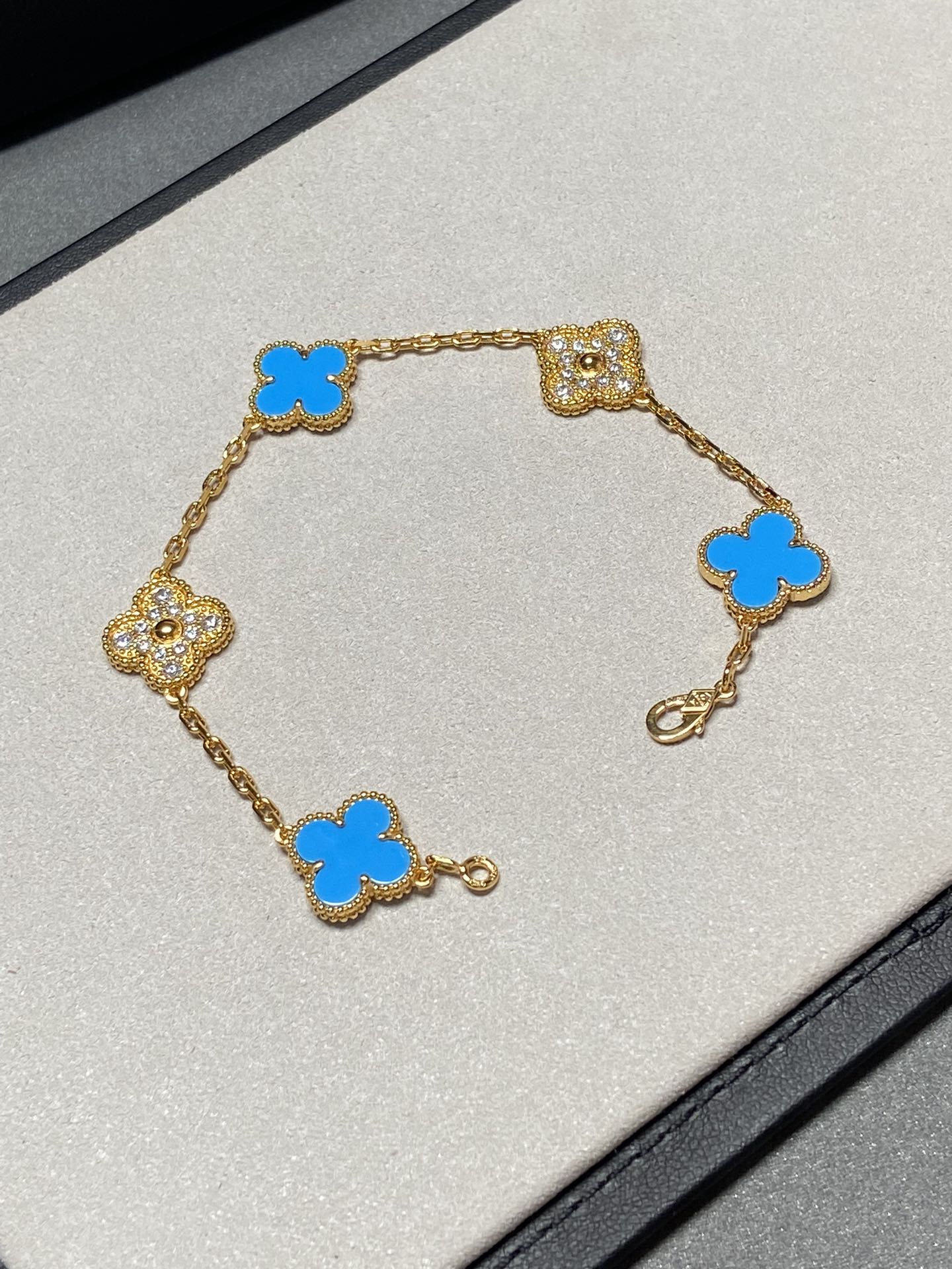 [ECHO ]CLOVER 5 MOTIF BLUE CHALCEDONY DIAMOND GOLD BRACELET