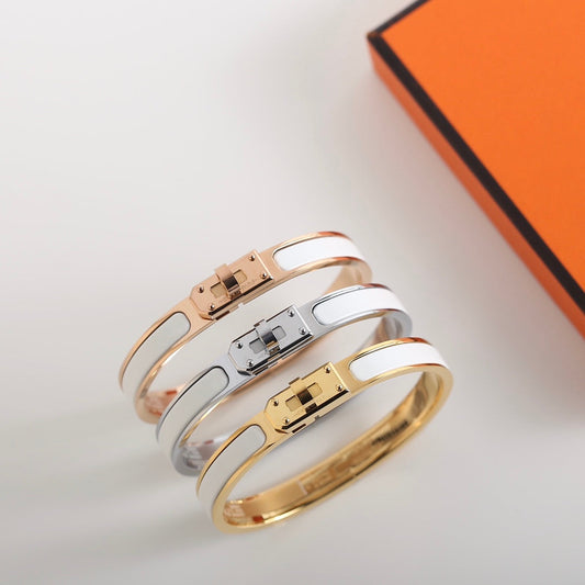 [ECHO ]HM KELLY WHITE BRACELET