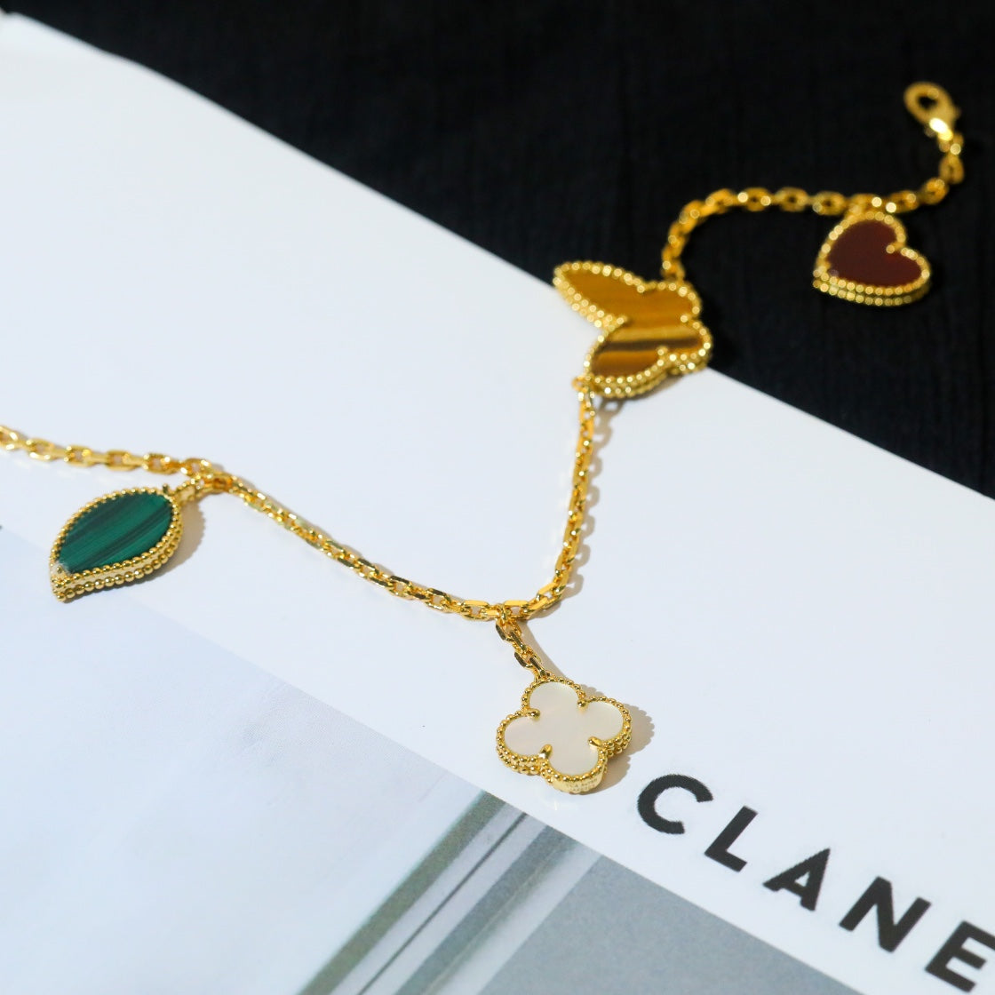 [ECHO ]LUCKY SPRING 5 MOTIF GOLD BRACELET