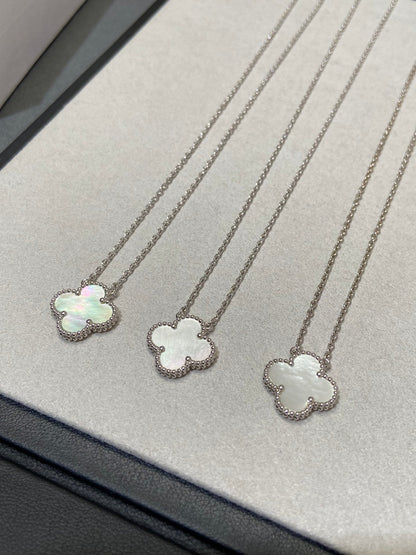 [ECHO ]CLOVER MEDIUM SILVER WHITE MOP NECKLACE