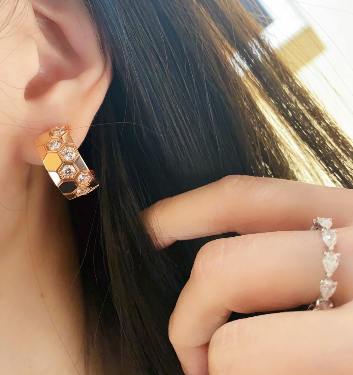 [ECHO ]BEE LOVE DIAMOND HOOP EARRINGS