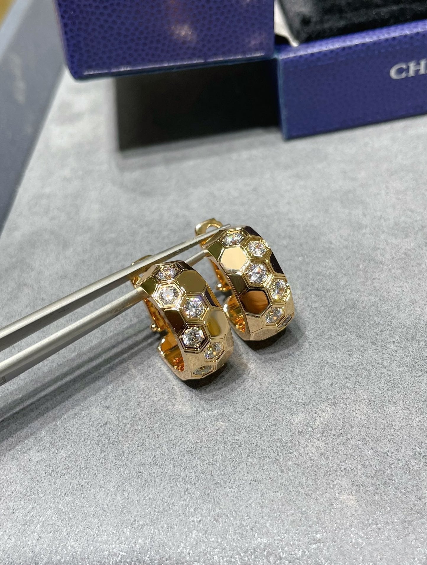 [ECHO ]BEE LOVE DIAMOND HOOP EARRINGS