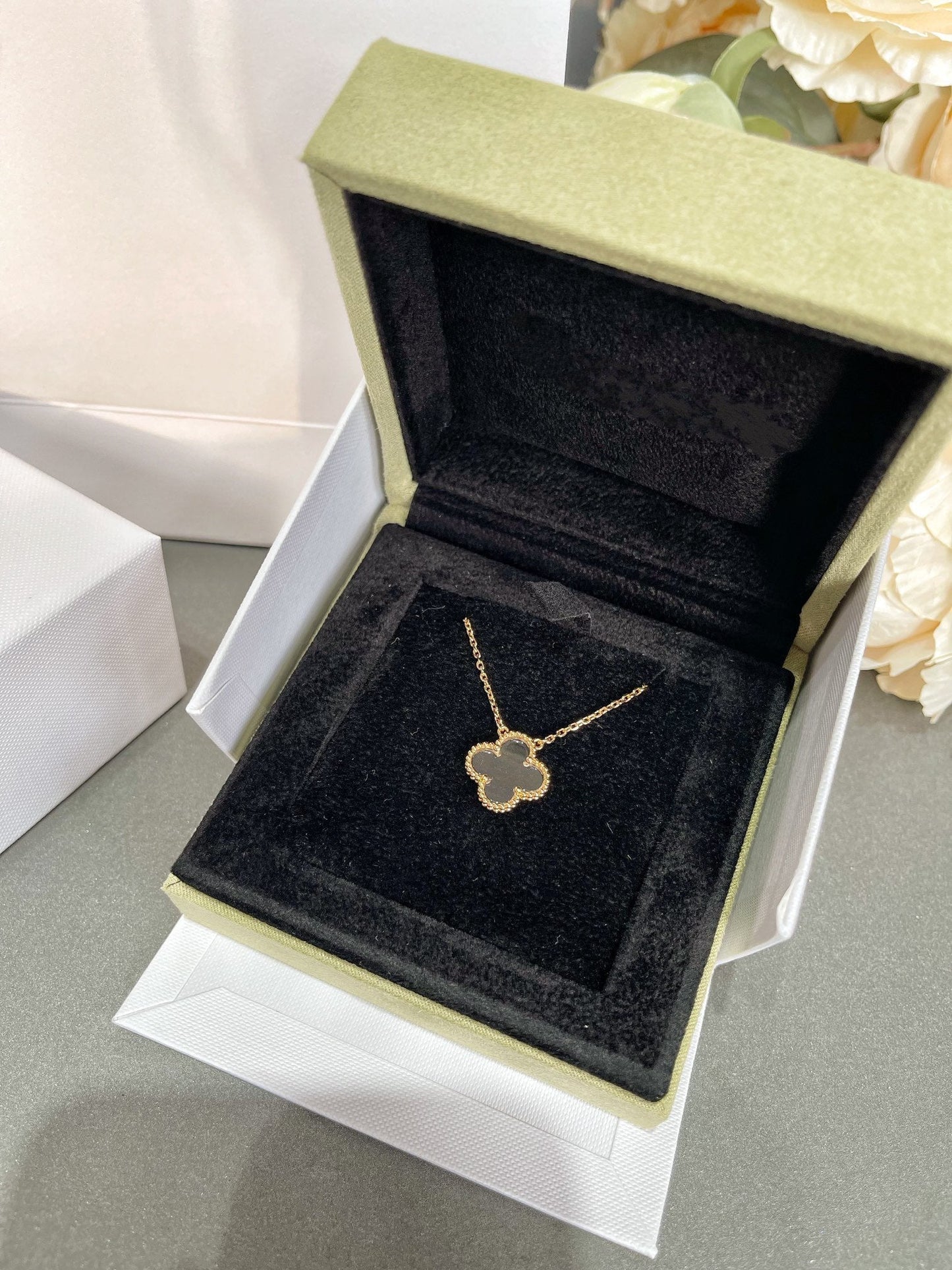 [ECHO ]CLOVER ROCK CRYSTAL ROSE GOLD NECKLACE