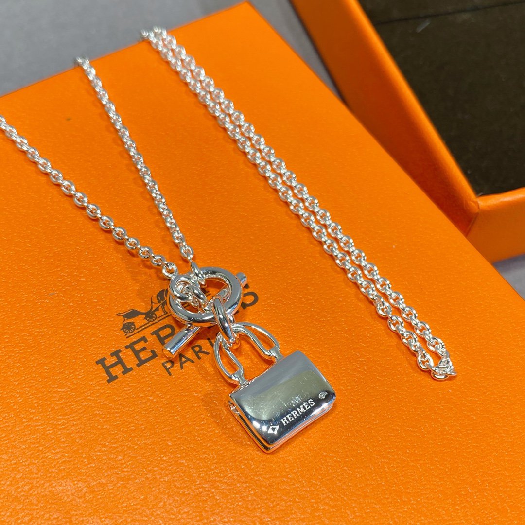 [ECHO ]CONSTANCE PEDANT SILVER NECKLACE