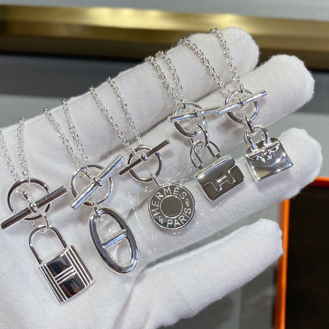 [ECHO ]CONSTANCE PEDANT SILVER NECKLACE