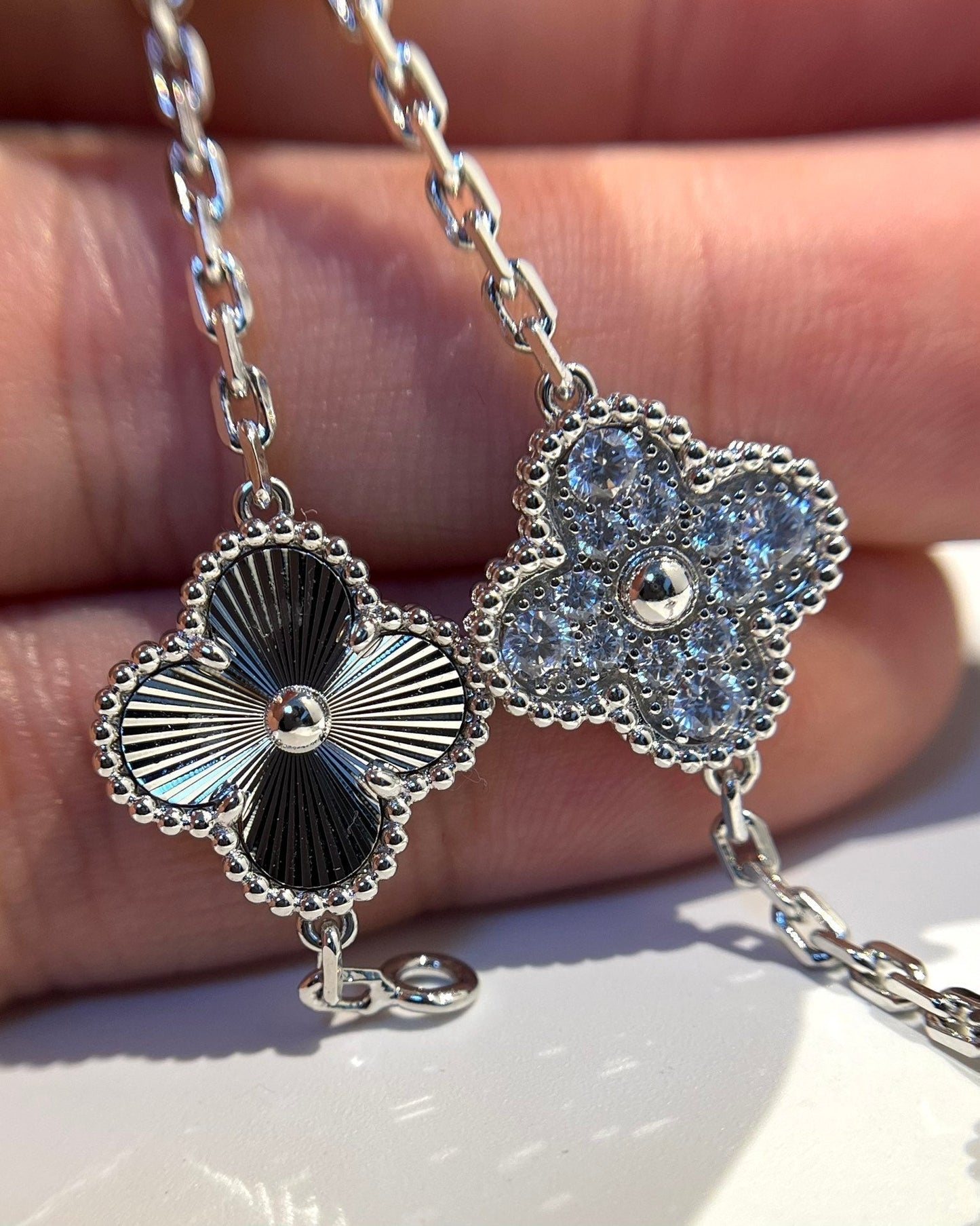 [ECHO ]CLOVER 5 MOTIF SILVER DIAMOND BRACELET