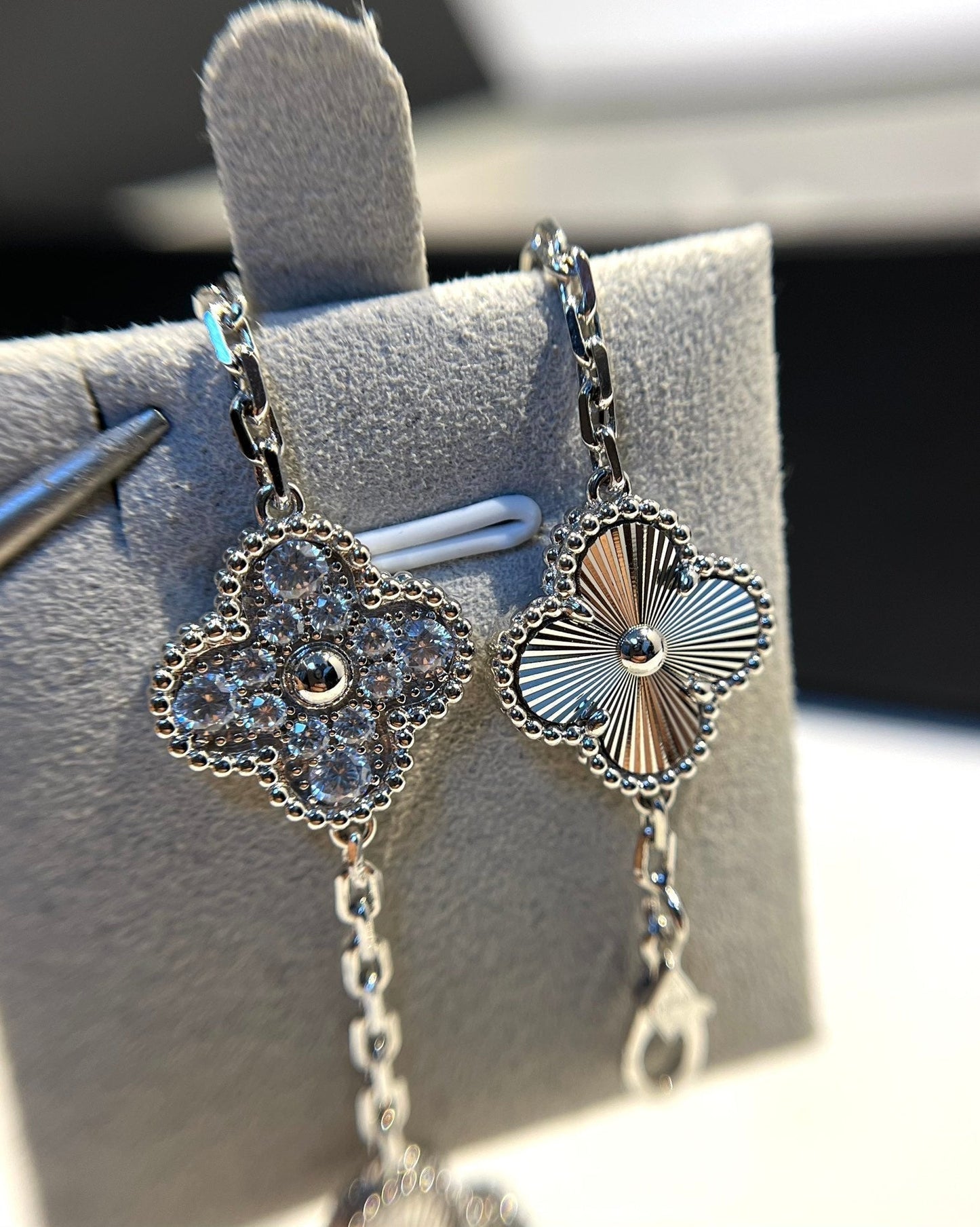 [ECHO ]CLOVER 5 MOTIF SILVER DIAMOND BRACELET