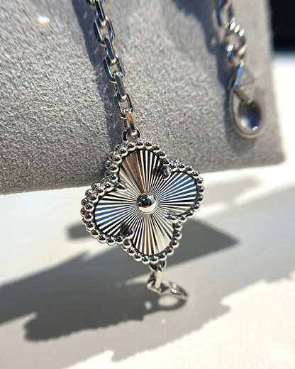 [ECHO ]CLOVER 5 MOTIF SILVER DIAMOND BRACELET