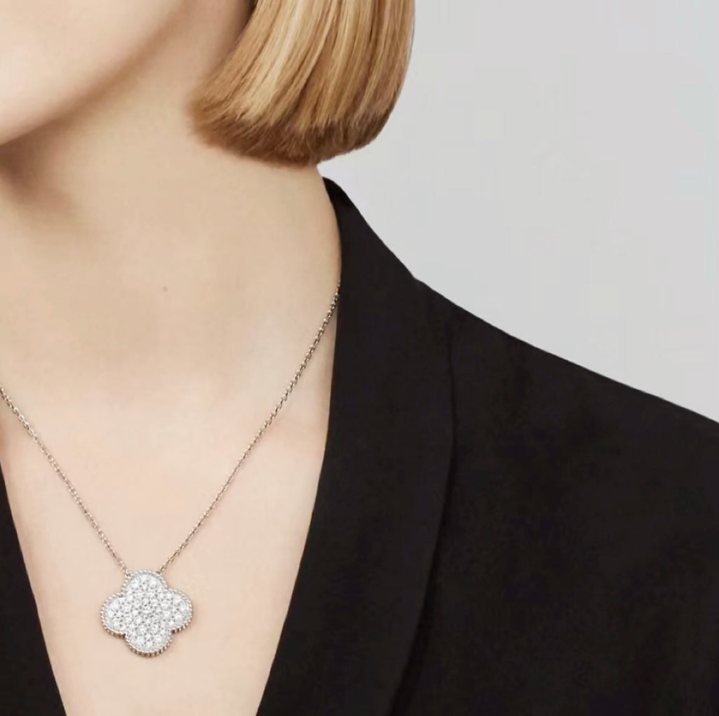 [ECHO ]CLOVER 25MM LARGE PENDANT DIAMOND PAVED SILVER NECKLACE