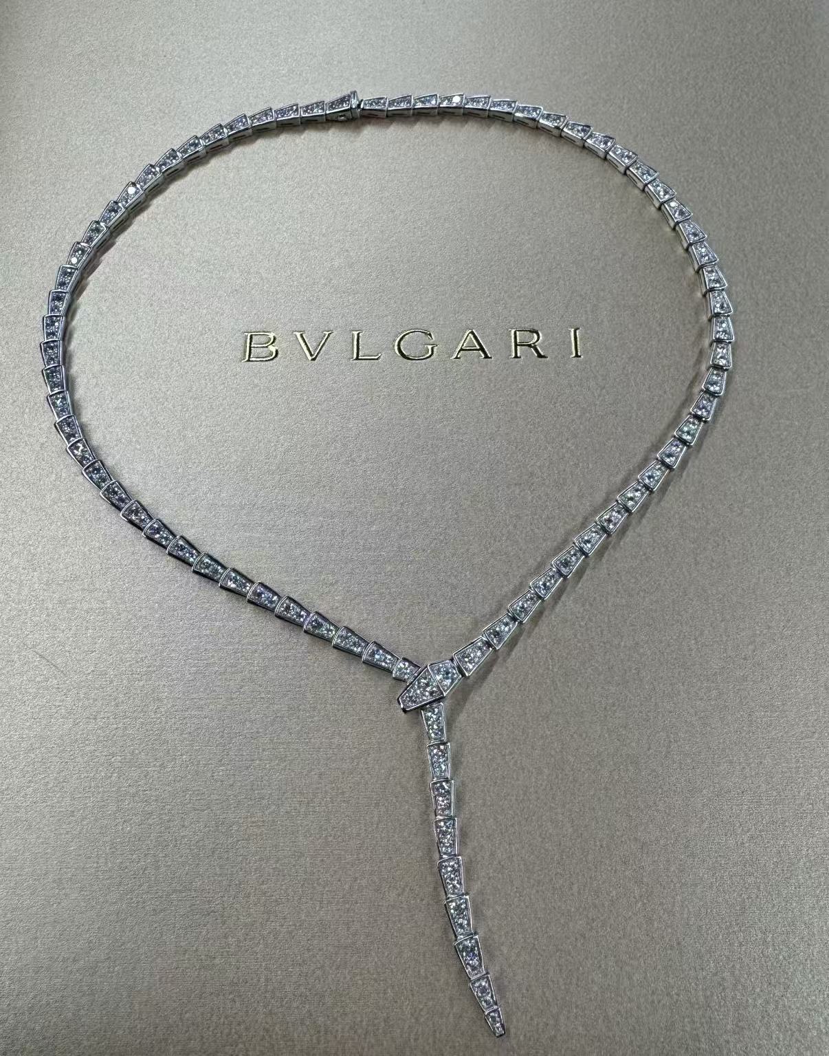 [ECHO ]DREAM NECKLACEGOLD AND SILVER STYLES DIAMOND