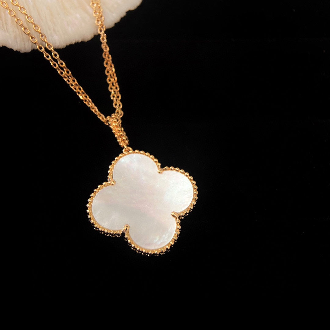 [ECHO ]CLOVER 25MM MOP LARGE PENDANT NECKLACE