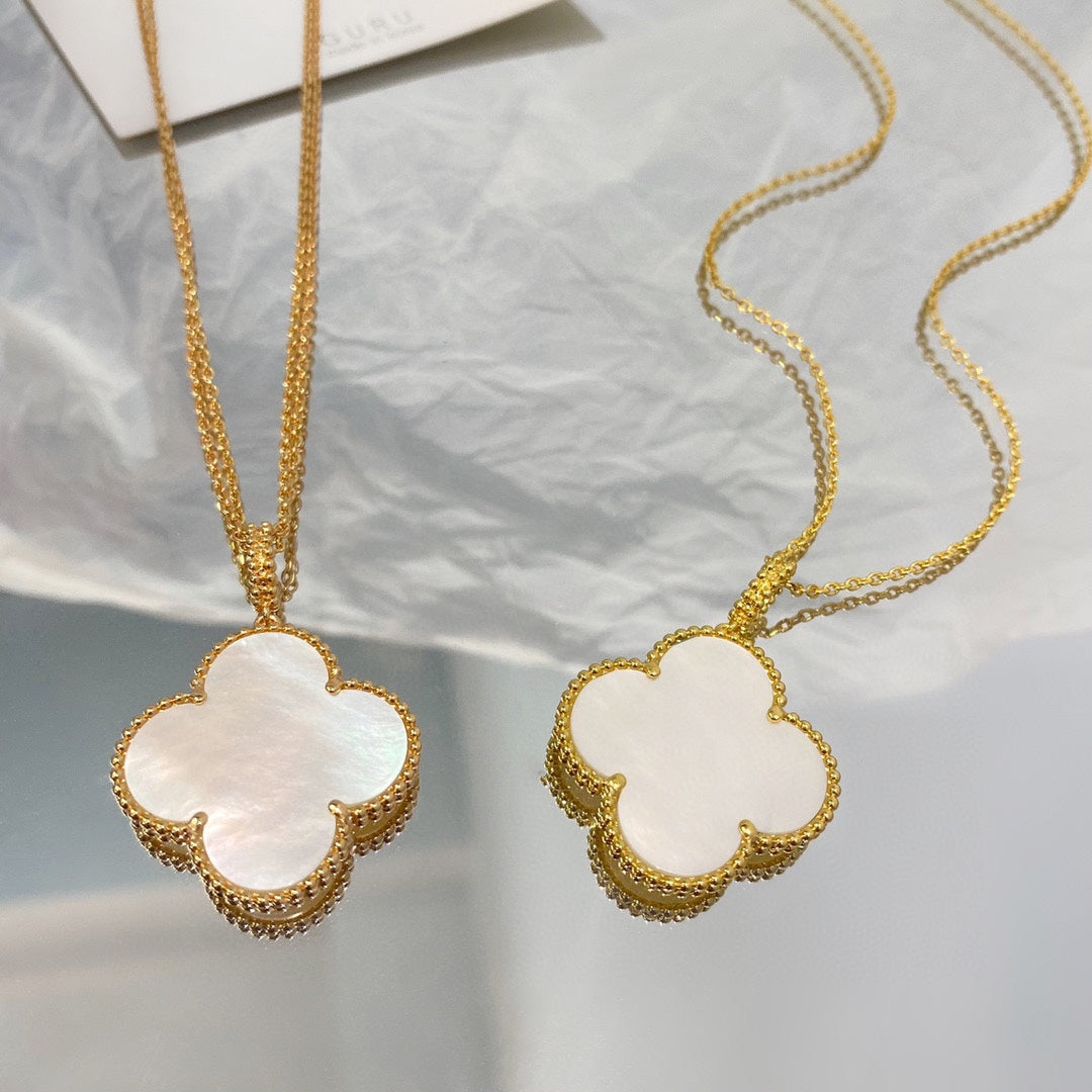 [ECHO ]CLOVER 25MM MOP LARGE PENDANT NECKLACE