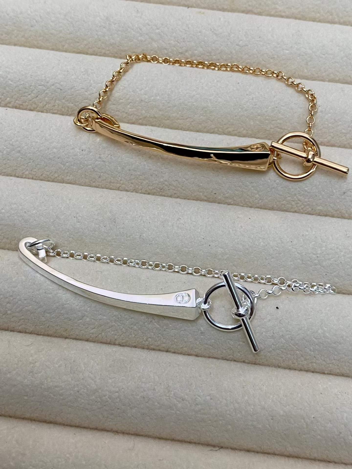 [ECHO ]CLOU DE FORGE BRACELET WITH SQUARE CONE STUDS