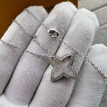 [ECHO ]FOUR-LEAF CLOVER OPENWORK NECKLACE