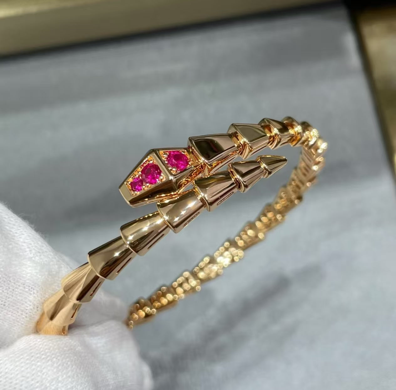 [ECHO ]NEW ！SERPENTI BRACELET DIAMONDS PINK GOLD