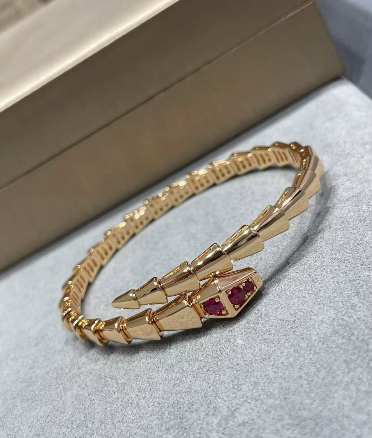 [ECHO ]NEW ！SERPENTI BRACELET DIAMONDS PINK GOLD