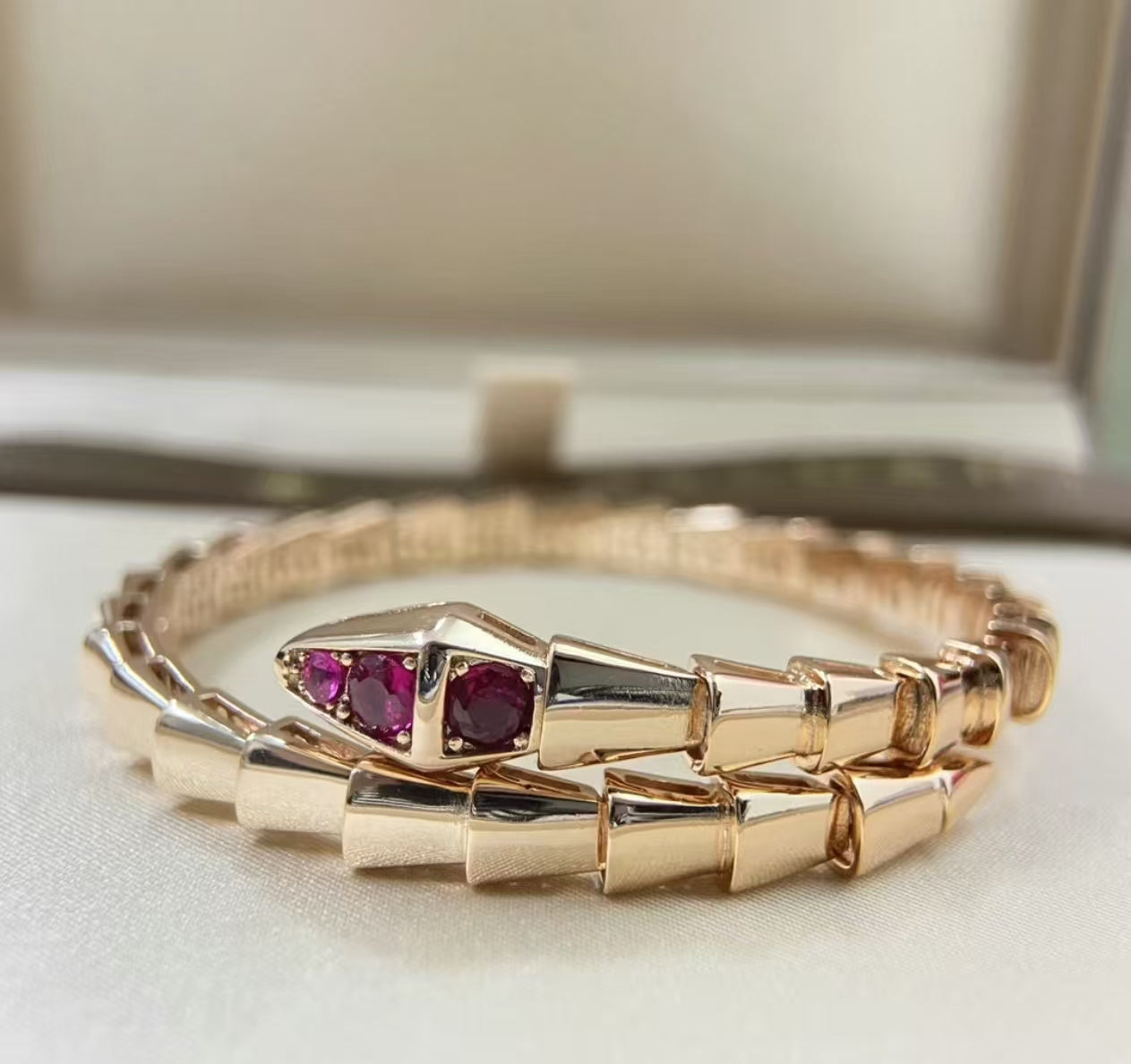 [ECHO ]NEW ！SERPENTI BRACELET DIAMONDS PINK GOLD