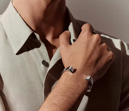 [ECHO ]CLOU DE FORGE SQUARE CONE STUDS OPEN CUFF ONE SIZE