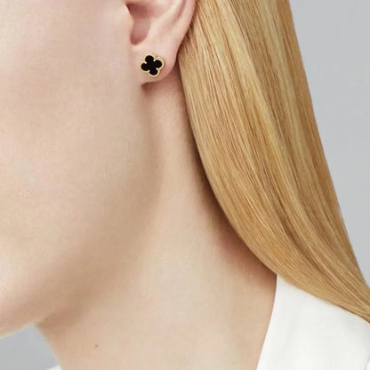 [ECHO ]CLOVER MINI 9.5MM BLACK MOP EARRINGS