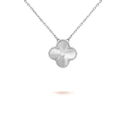 [ECHO ]CLOVER  15MM DIAMOND LASER NECKLACE SILVER
