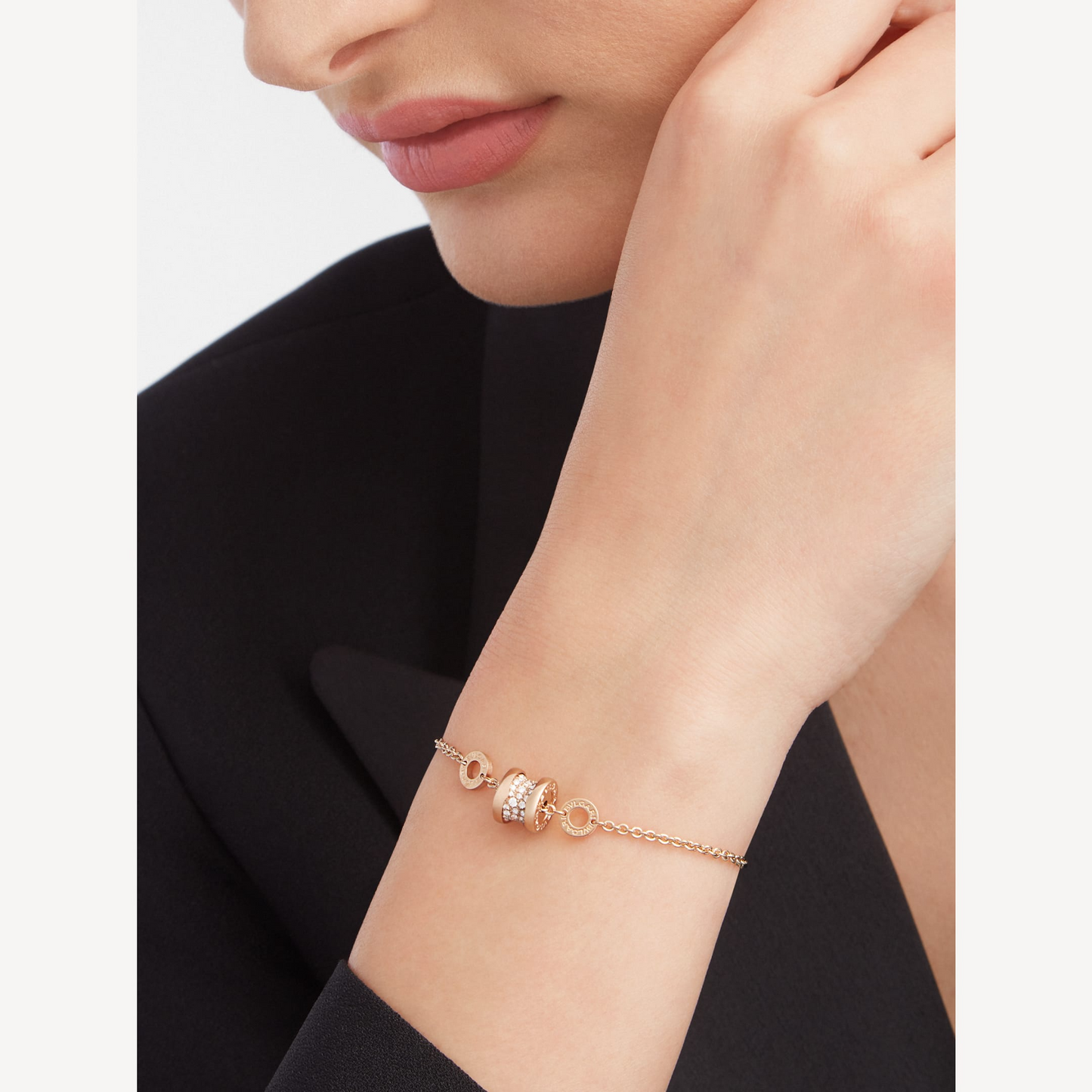 [ECHO ]ZERO 1 SOFT PINK GOLD WITH PAVED DIAMONDS ON THE SPIRAL BRACELET