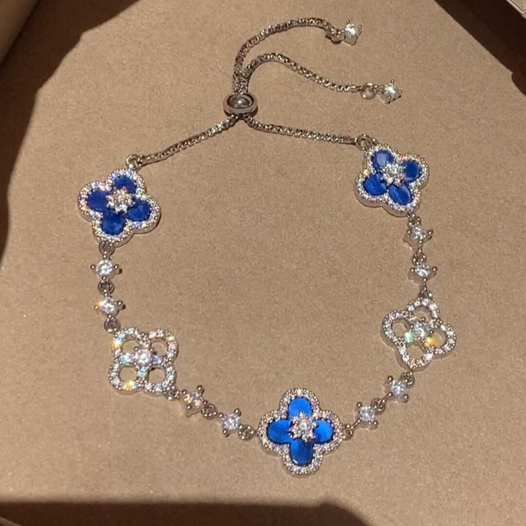 [ECHO ]CLOVER 5 MOTIF PINK BLUE RED WHITE BRACELET