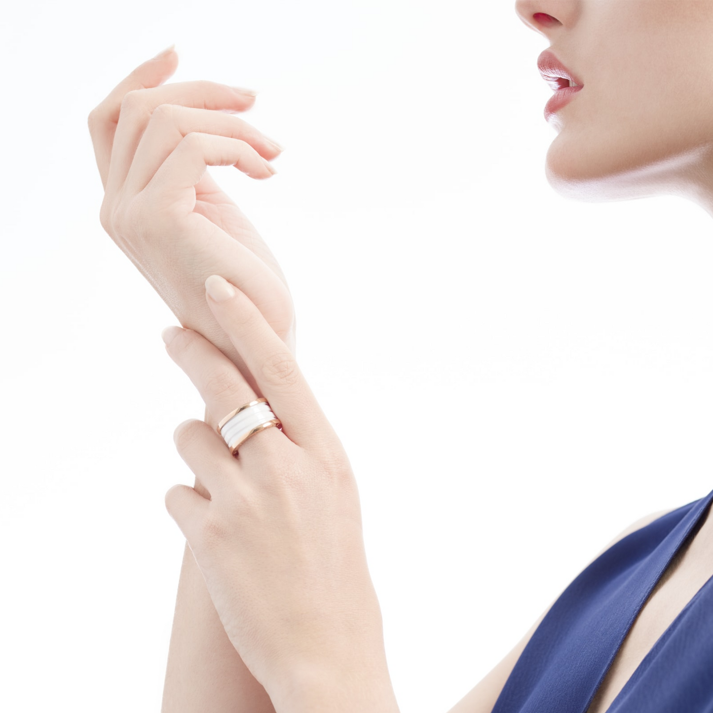 [ECHO ]ZERO 1 FOUR-BAND LOOPS AND WHITE CERAMIC SPIRAL PINK GOLD RING