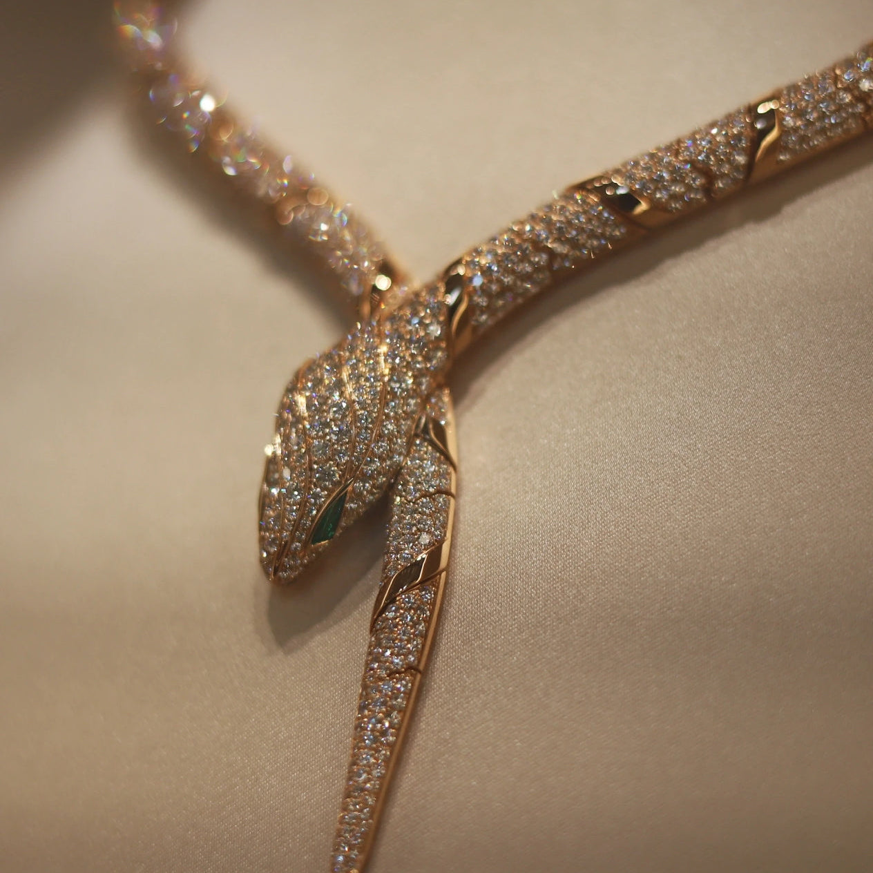 [ECHO ]HAUTE COUTURE GOLD SERPENTI NECKLACE