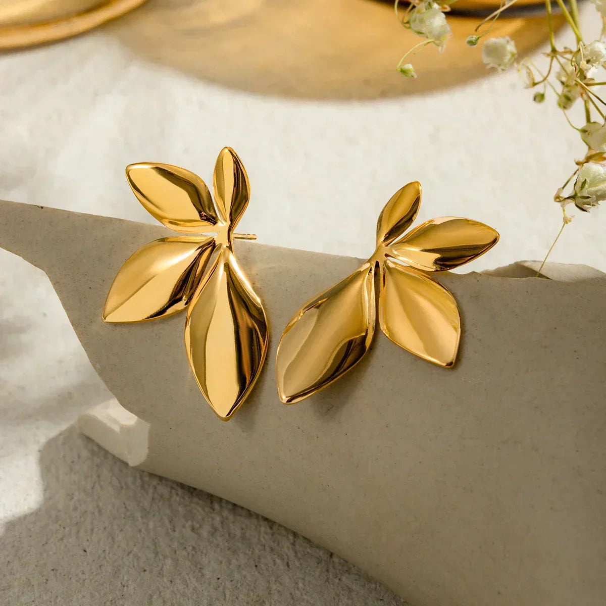 [Echo Fine]Velle Gold Petal Earrings