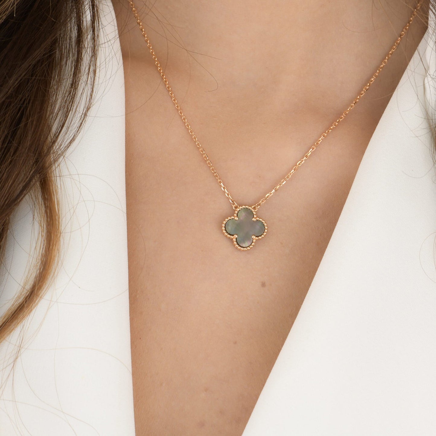[ECHO ]CLOVER 15MM  GRAY MOTHER OF PEARL NECKLACE
