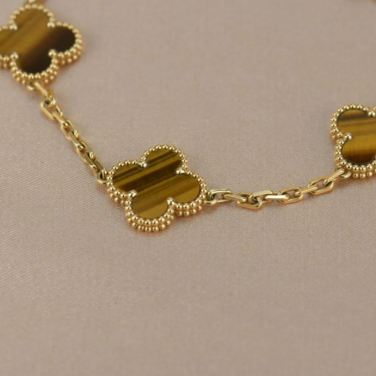 [ECHO ] CLOVER 5 MOTIFS TIGER EYE BRACELET COLLECTION