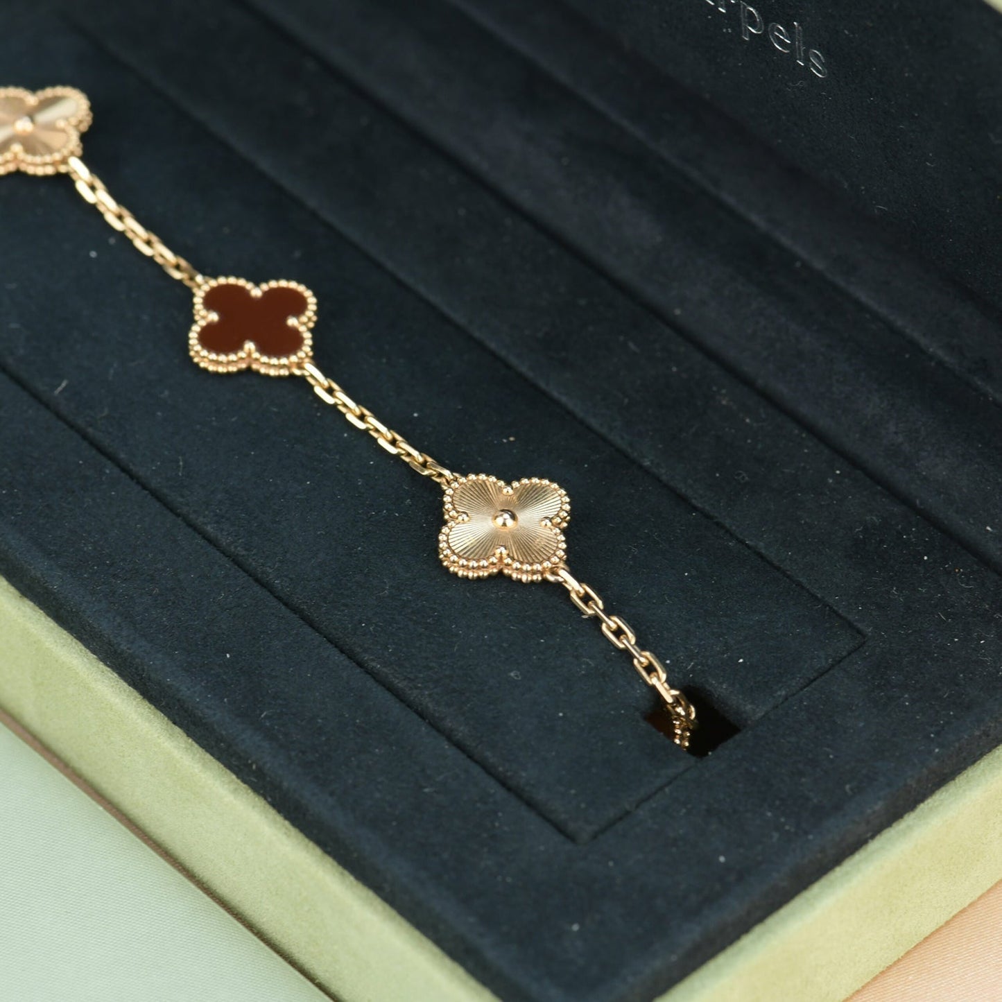 [ECHO ]CLOVER  5 MOTIFS CARNELIAN GOLD BRACELET