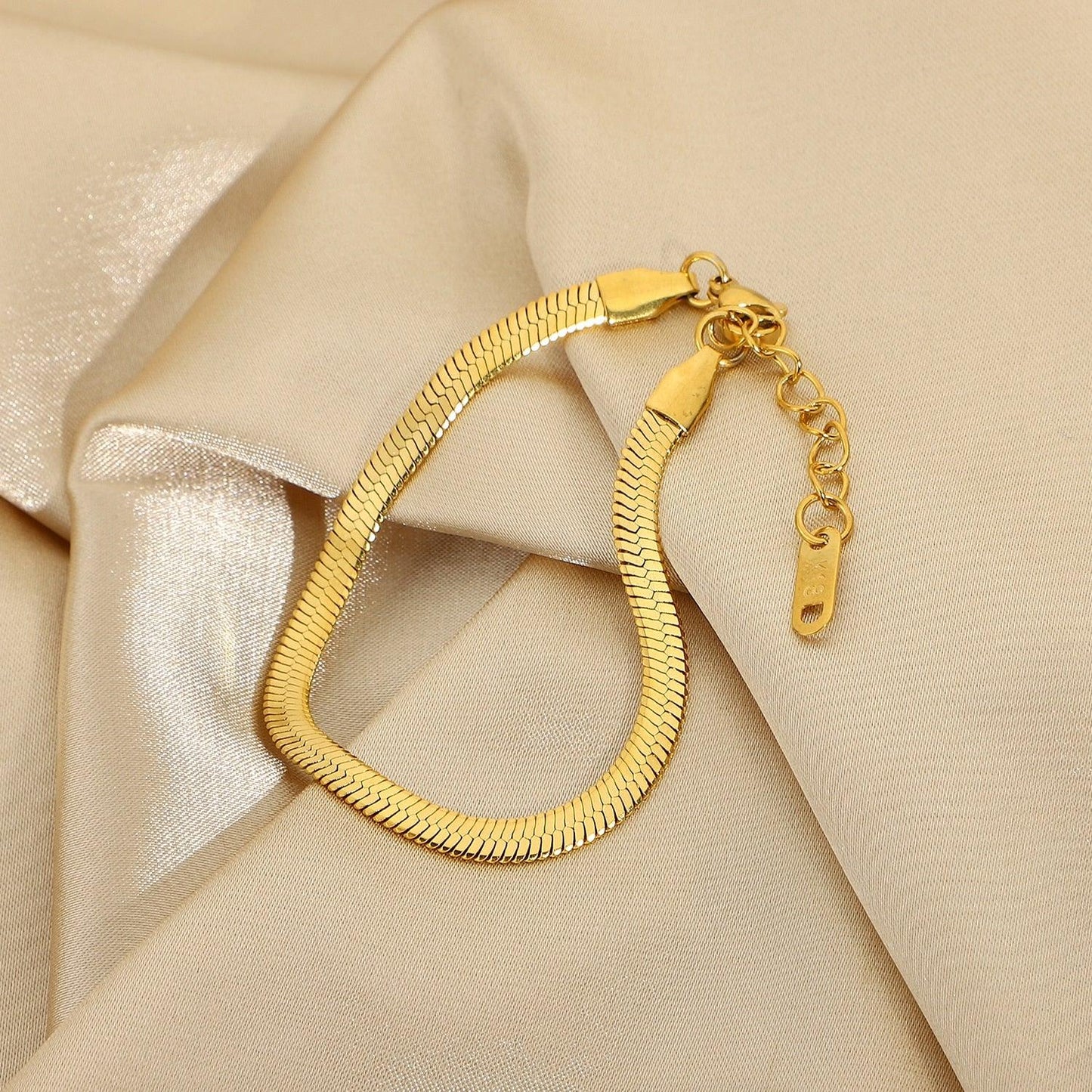 [Echo Fine]Ellaine Gold Herringbone Bracelet