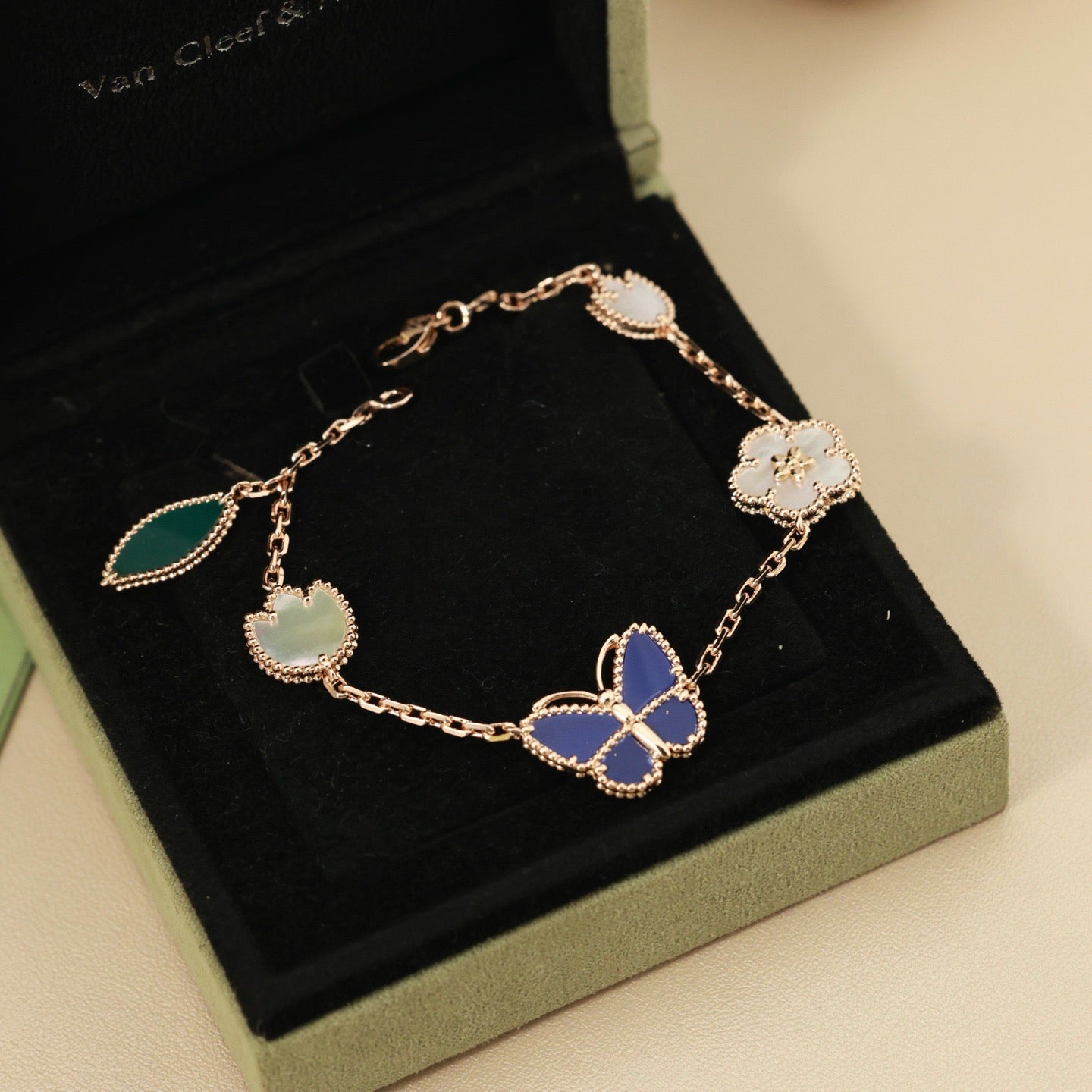[ECHO]LUCKY SPRING BUTTERFLY 5 MOTIF BRACELET