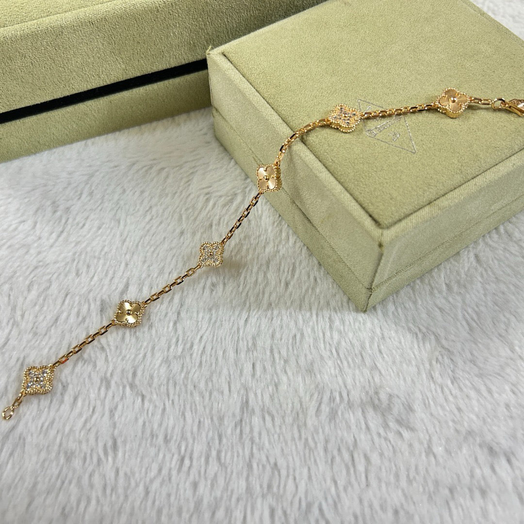 [ECHO ]CLOVER 6 MOTIF DIAMOND LASER BRACELET