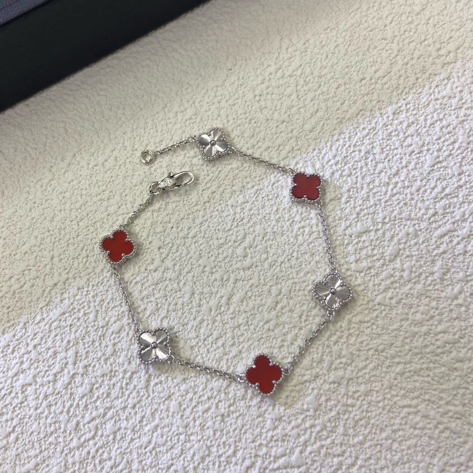 [ECHO ]CLOVER 6 MOTIF RED AGATE LASER BRACELET
