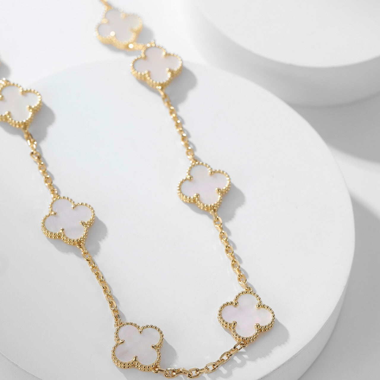 [ECHO ]CLOVER 10 MOTIFS WHITE MOTHER OF PEARL NECKLACE