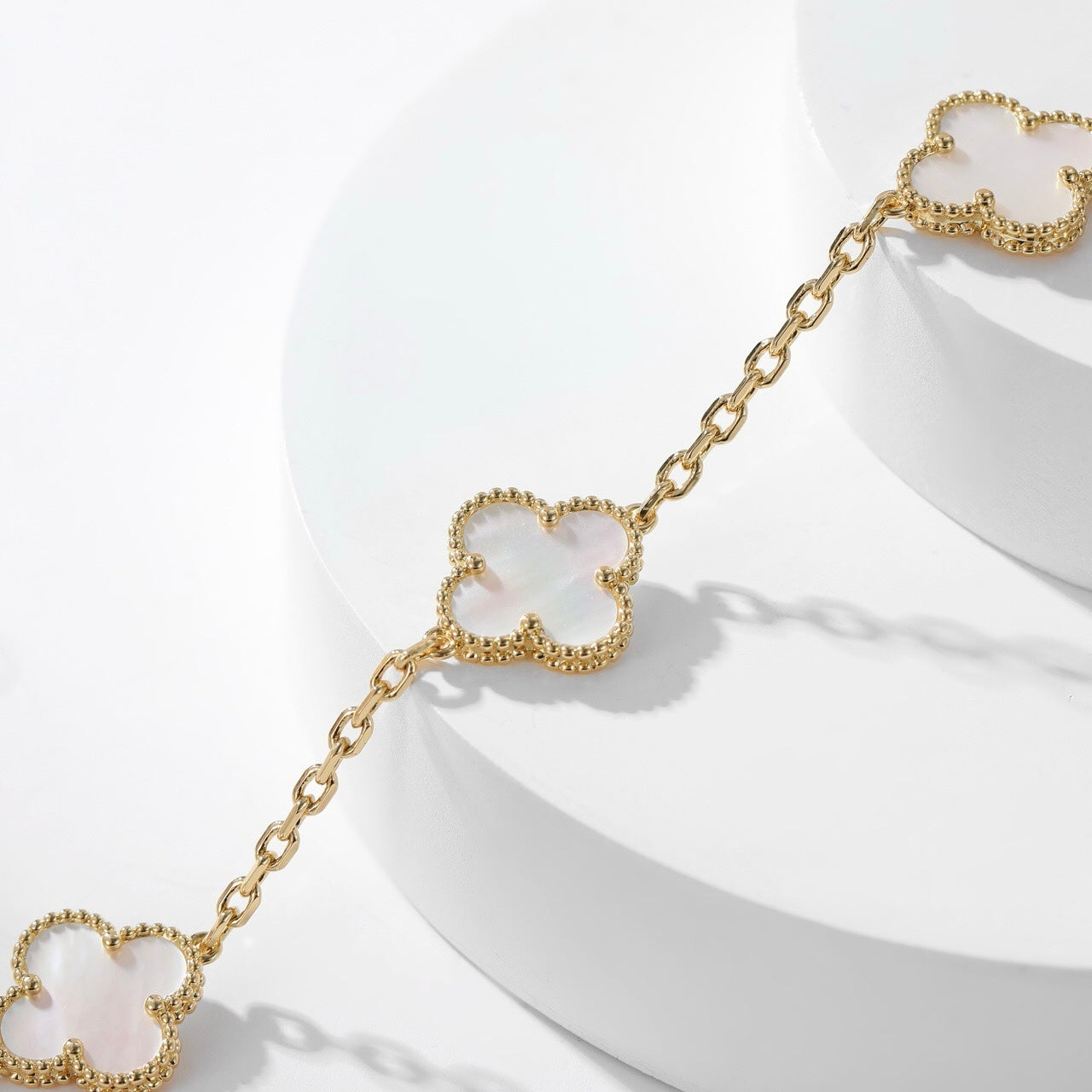 [ECHO ]CLOVER 10 MOTIFS WHITE MOTHER OF PEARL NECKLACE