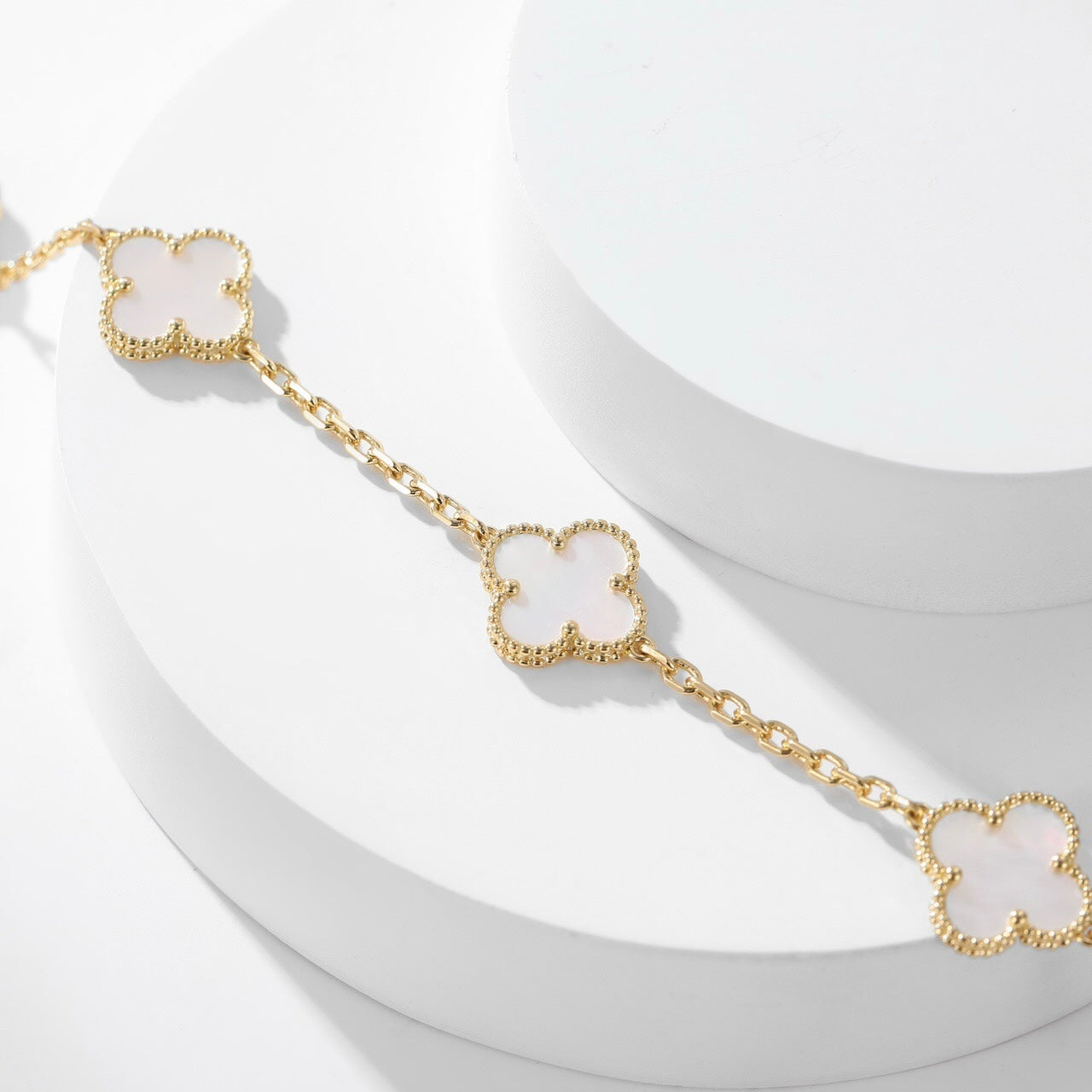 [ECHO ]CLOVER 10 MOTIFS WHITE MOTHER OF PEARL NECKLACE