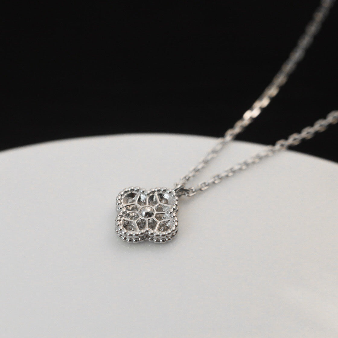 [ECHO ]CLOVER MINI 9.5MM PENDANT DIAMOND NECKLACE