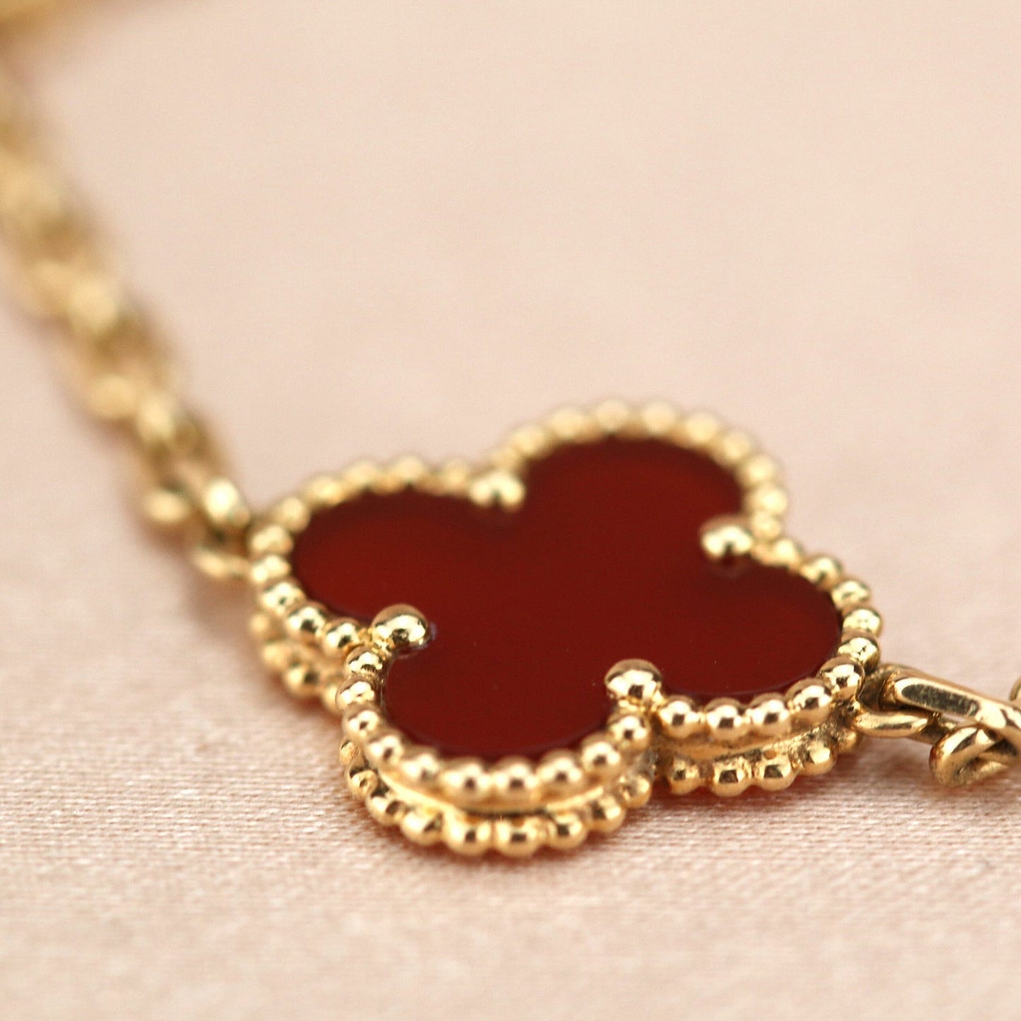 [ECHO ]CLOVER 5 MOTIFS RED AGATE  BRACELET