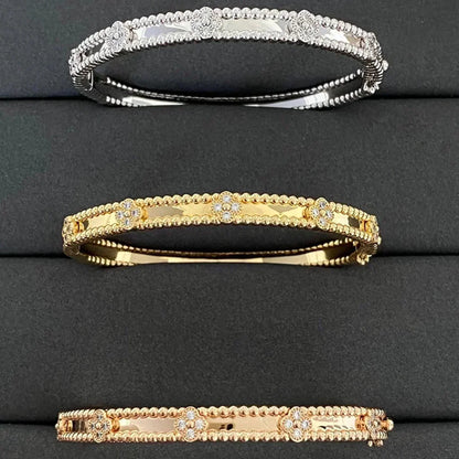 [ECHO ]CLOVER BRACELET 4MM DIAMONDS