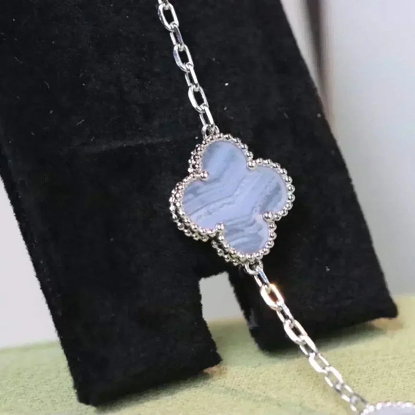 [ECHO ]CLOVER  5 MOTIF PURPLE CHALCEDONY BRACELET SILVER