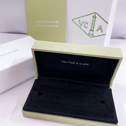 [ECHO ]VA CLOVER BRACELET NECKLACE RING BOX GIFT BAG