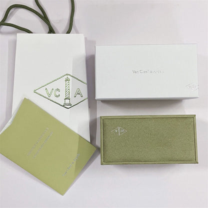[ECHO ]VA CLOVER BRACELET NECKLACE RING BOX GIFT BAG
