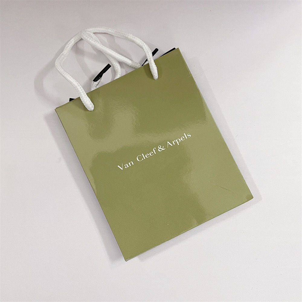 [ECHO ]VA CLOVER BRACELET NECKLACE RING BOX GIFT BAG