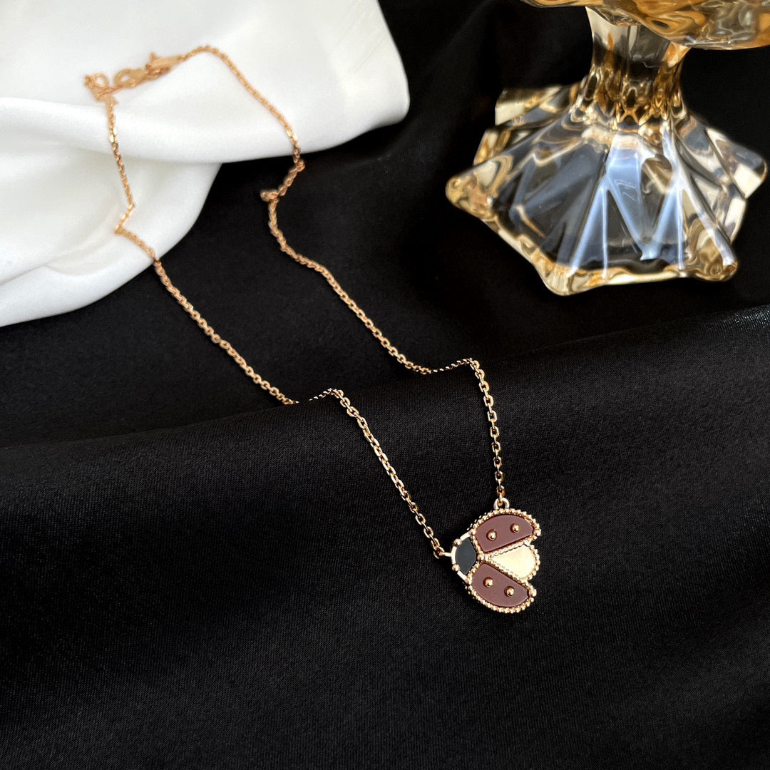 [ECHO ]LUCKY  CARNELIANS LADYBUG NECKLACE