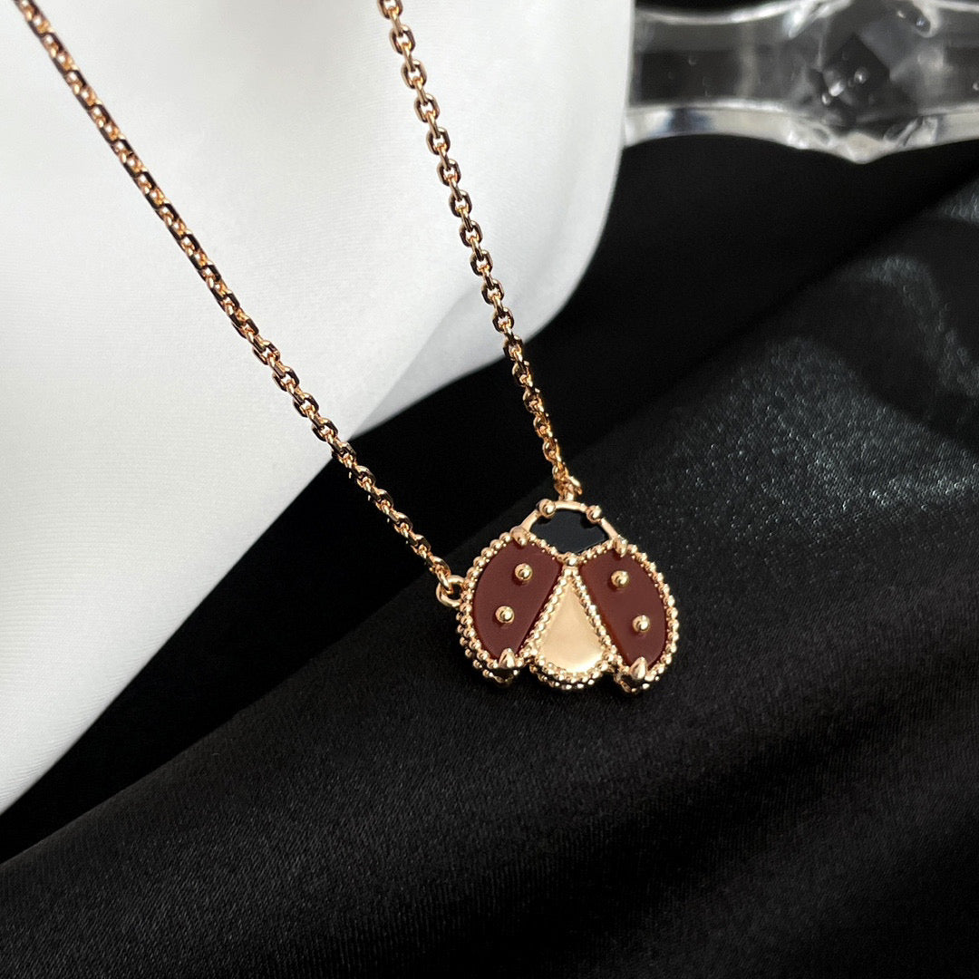 [ECHO ]LUCKY  CARNELIANS LADYBUG NECKLACE
