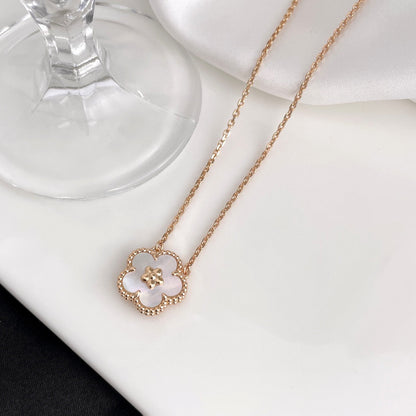 [ECHO ]LUCKY  WHITE MOP  PLUM BLOSSOM NECKLACE