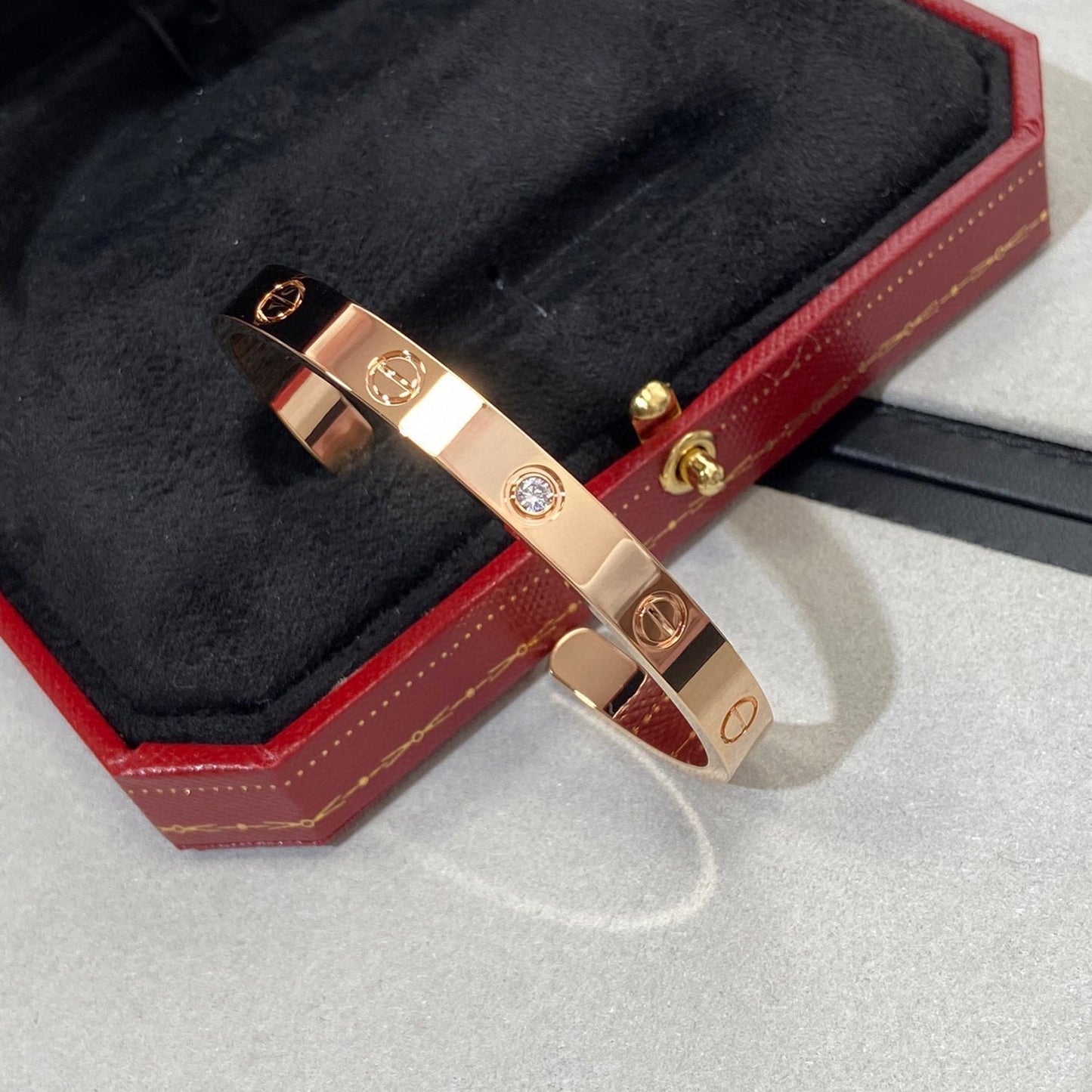 [ECHO ]LOVE BRACELET 6.1MM 1 DIAMOND OPEN CUFF